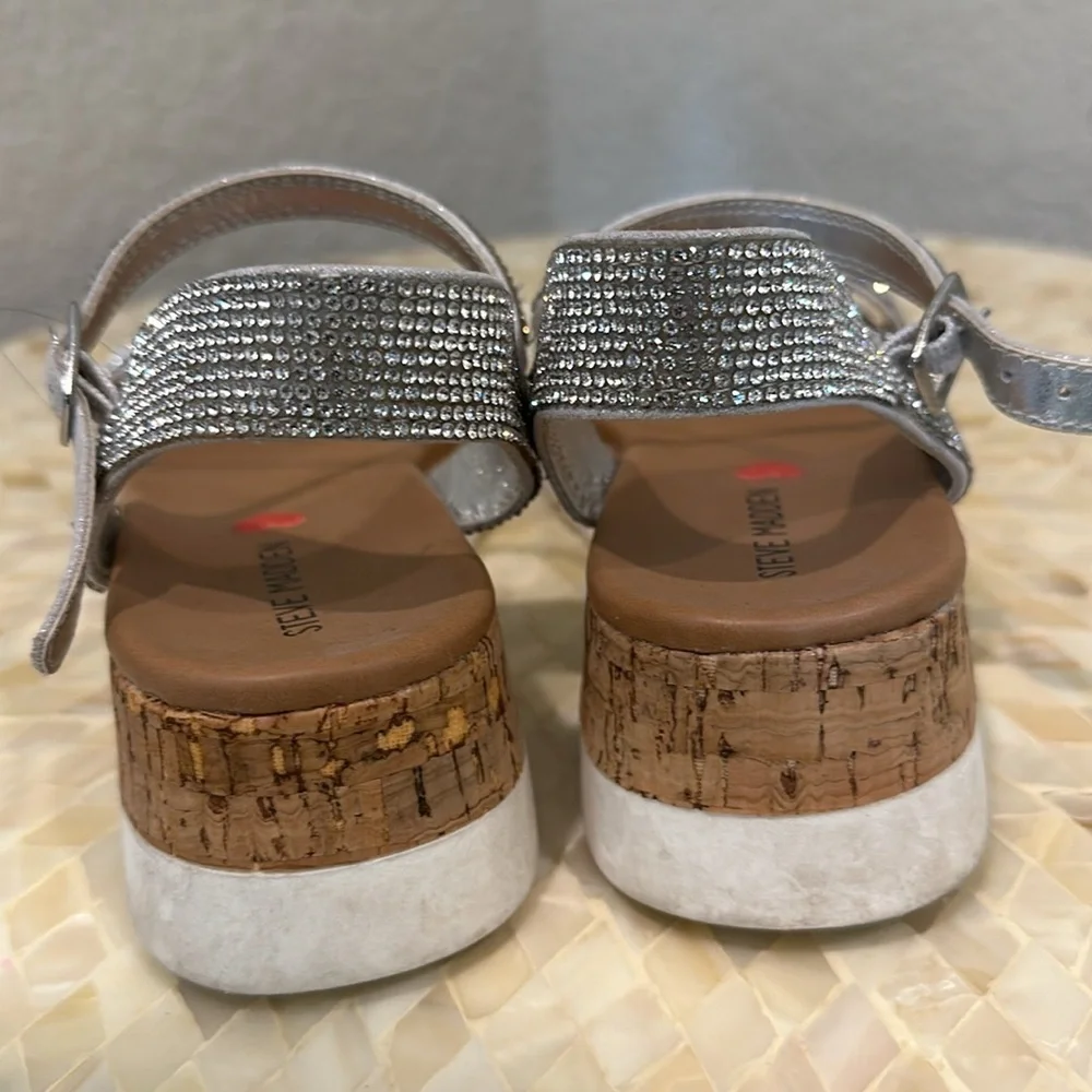 Steve Madden stone studded sandals big girls size 4